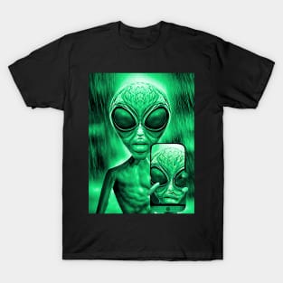 Funny Alien Selfie Invader Sci-fi Space Planet X T-Shirt